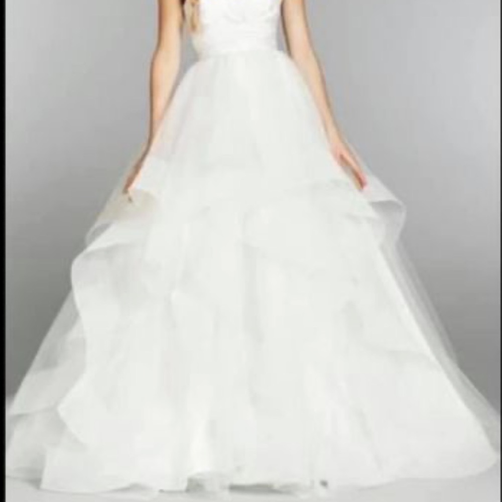 👰🏻‍♀️ HAYLEY PAGE WEDDING SKIRT 💫